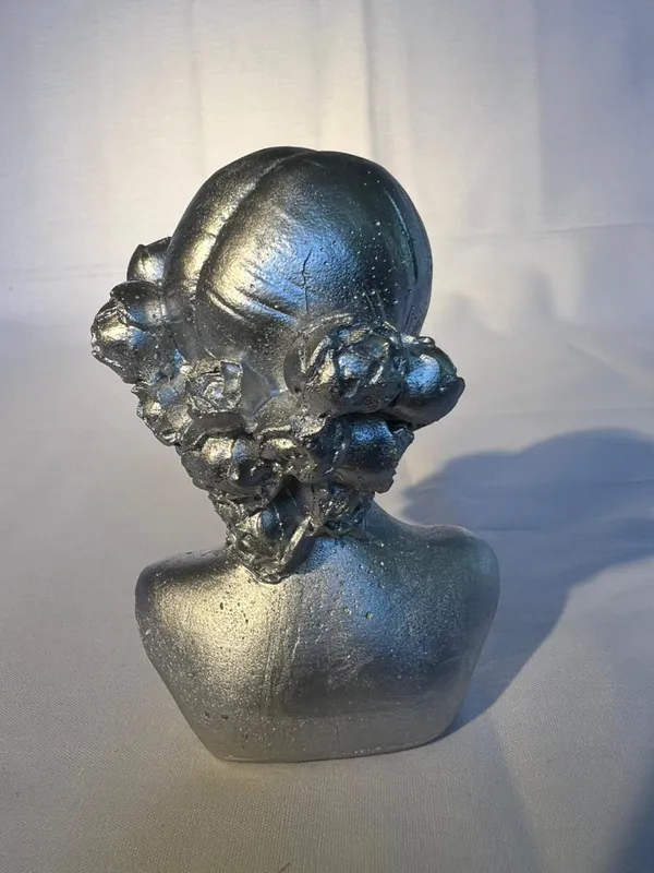 Decorative_Female_Bust_Sculpture_Metallic_Silver_Finish