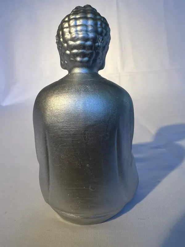 Metallic_Silver_Buddha_Meditation_Statue_Peaceful_Home_Decor_Figurine