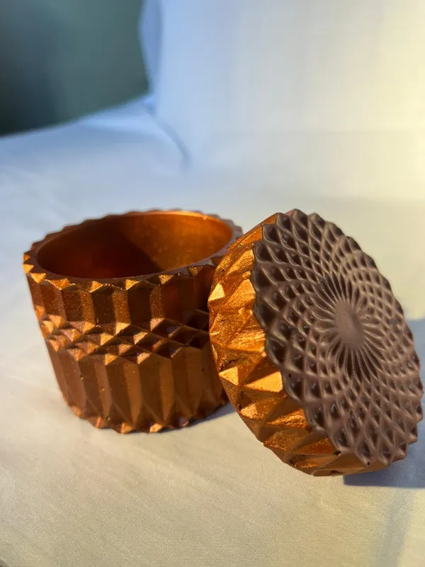 Handcrafted_Amber_Glass_Decorative_Storage_Jar_With_Geometric_Pattern