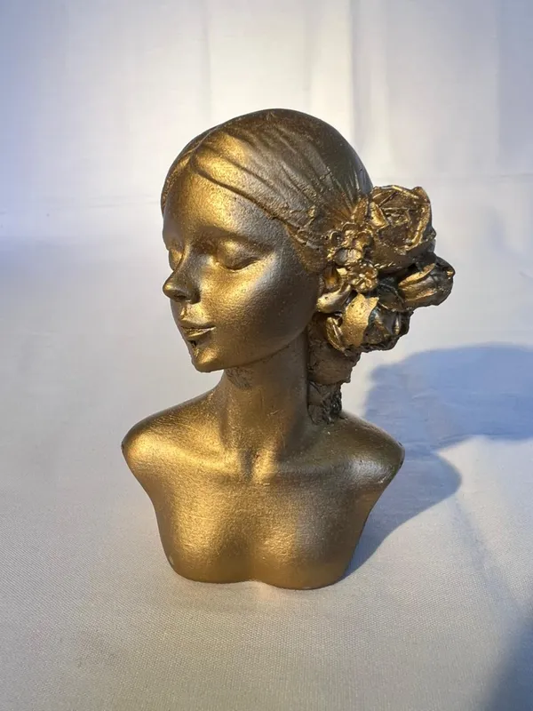 Golden_Female_Bust_Decorative_Sculpture_With_Floral_Accent