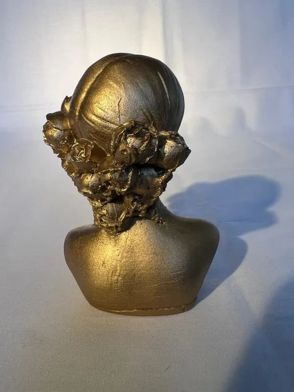 Golden_Female_Bust_Decorative_Sculpture_With_Floral_Accent