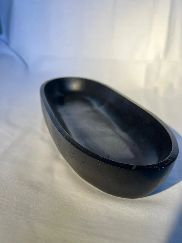 Black_Oval_Serving_Bowl_Matte_Finish_Decorative_Platter