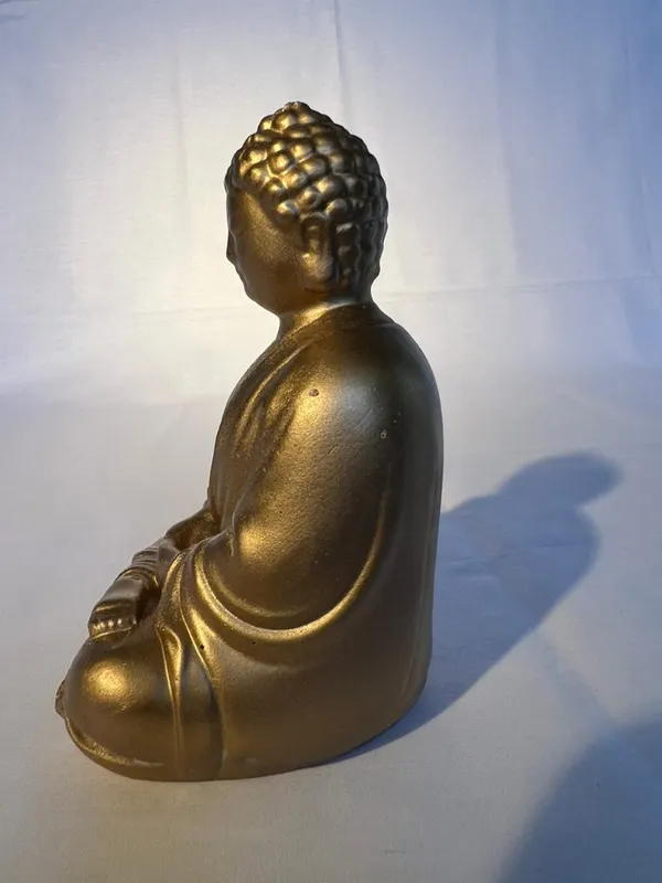 Golden_Meditating_Buddha_Statue_Decorative_Home_Decor_Showpiece