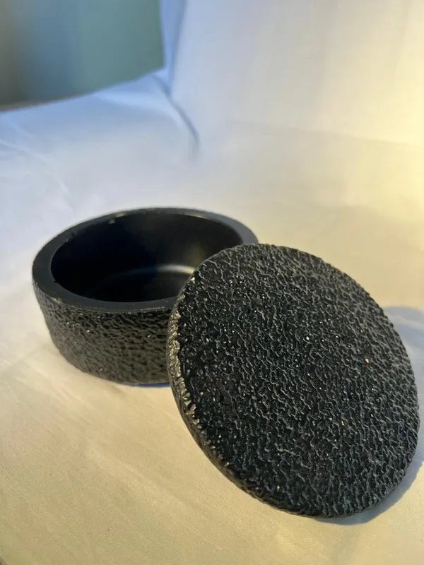 Black_Textured_Round_Storage_Container_With_Lid_Decorative_Trinket_Box