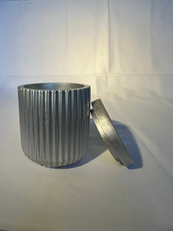 Metallic_Corrugated_Container_With_Lid_Cylindrical_Storage_Jar