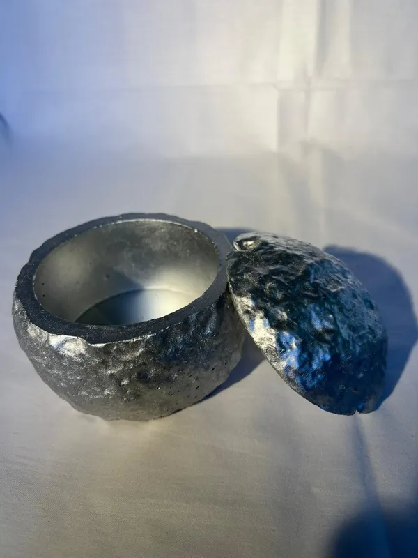Decorative_Metallic_Sphere_Box_Textured_Silver_Finish_Storage_Container