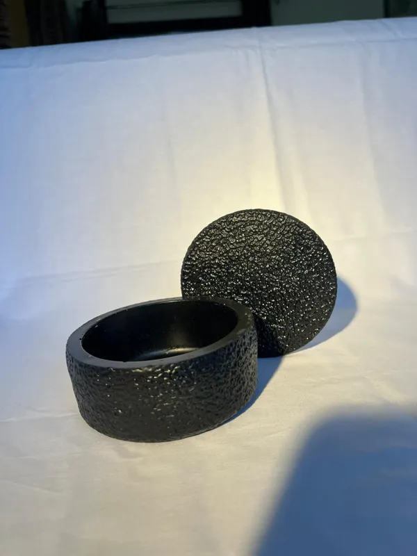 Black_Textured_Round_Storage_Container_With_Lid_Decorative_Trinket_Box