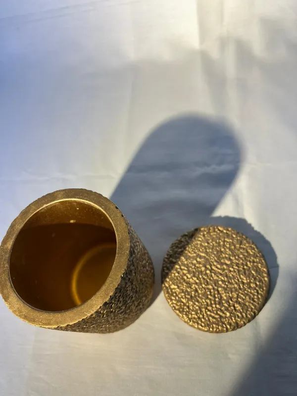 Decorative_Gold_Tone_Textured_Metal_Storage_Jar_With_Lid
