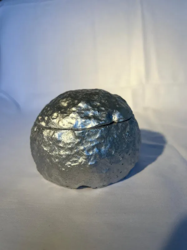 Decorative_Metallic_Sphere_Box_Textured_Silver_Finish_Storage_Container