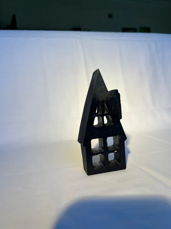Black_Metal_House_Shaped_Decorative_Candle_Holder_Lantern