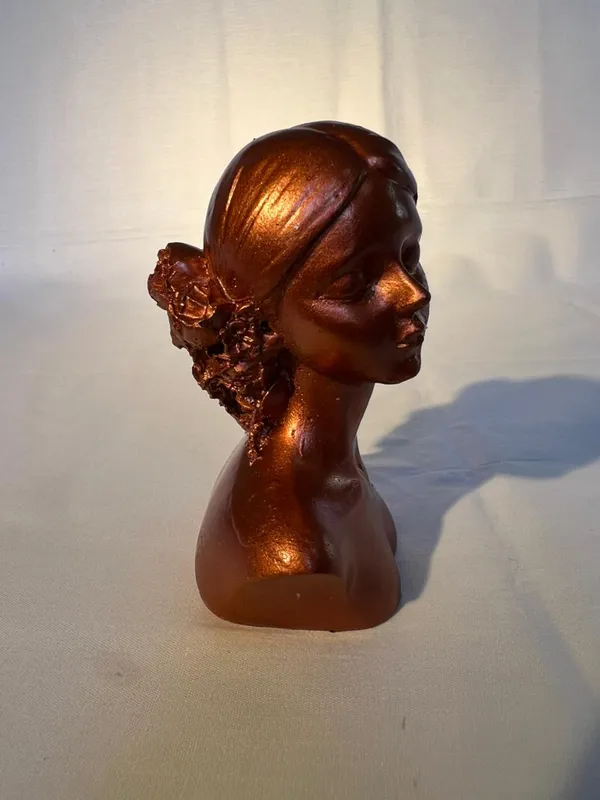 Decorative_Metallic_Bronze_Female_Bust_Sculpture