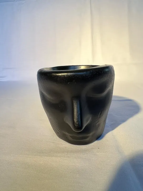 Black_Stone_Face_Planter_Cup
