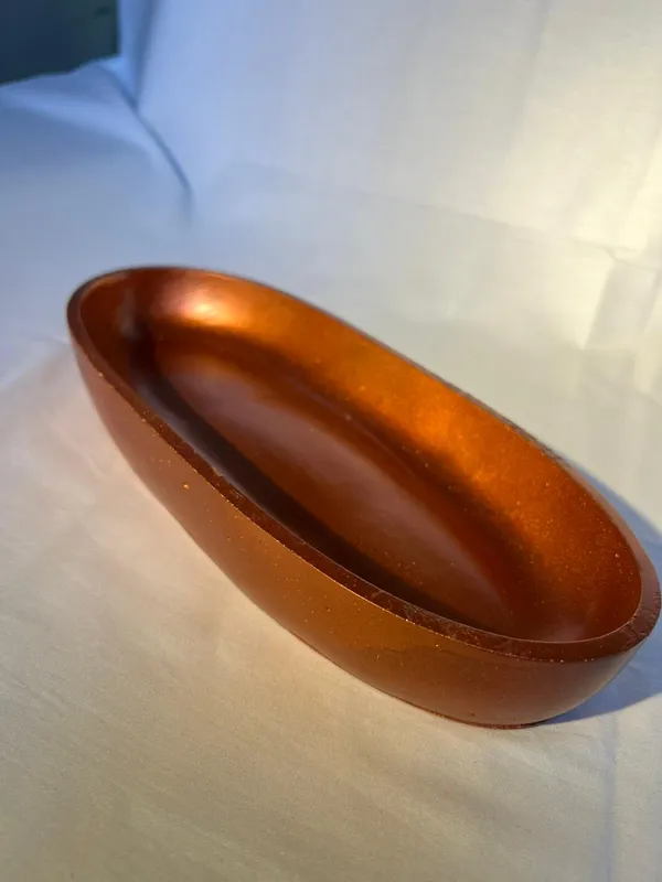 Handcrafted_Golden_Amber_Resin_Oval_Bowl