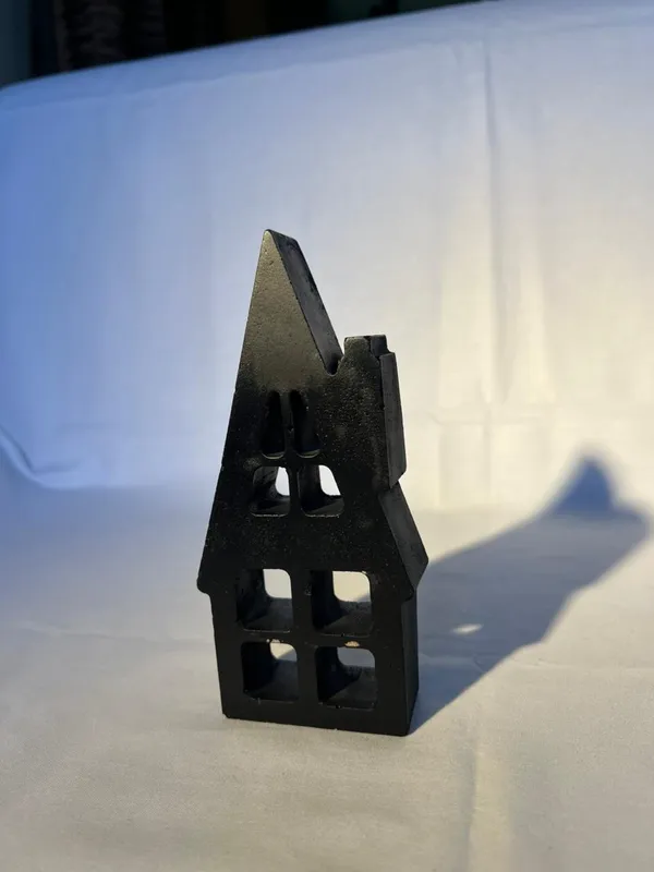 Black_Metal_House_Shaped_Decorative_Candle_Holder_Lantern