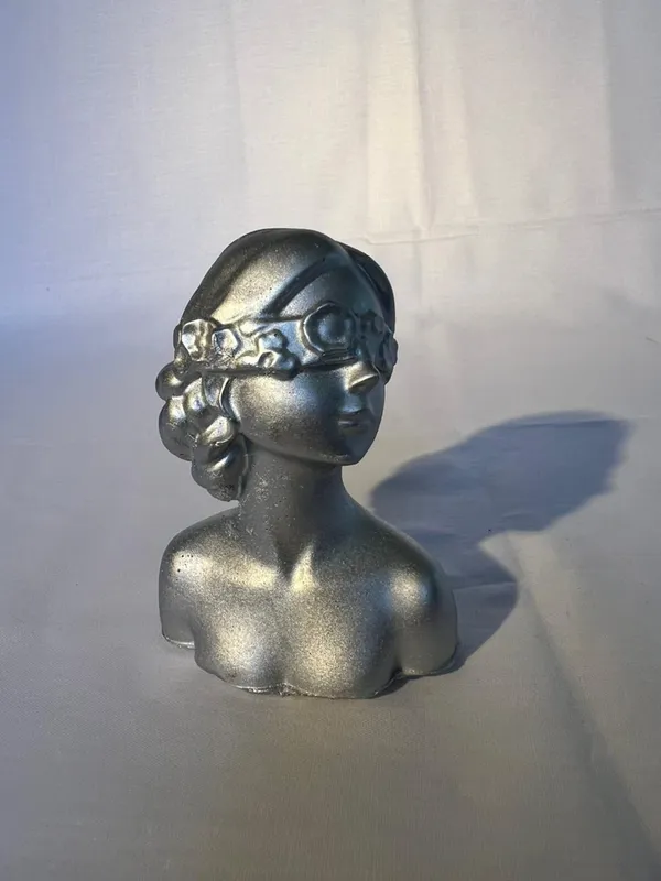 Metallic_Silver_Anime_Character_Bust_Sculpture