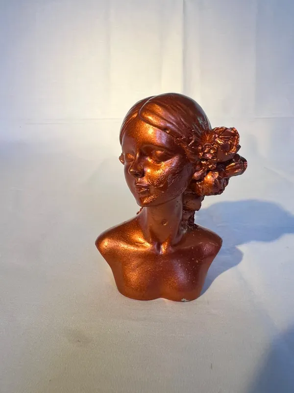 Decorative_Metallic_Bronze_Female_Bust_Sculpture