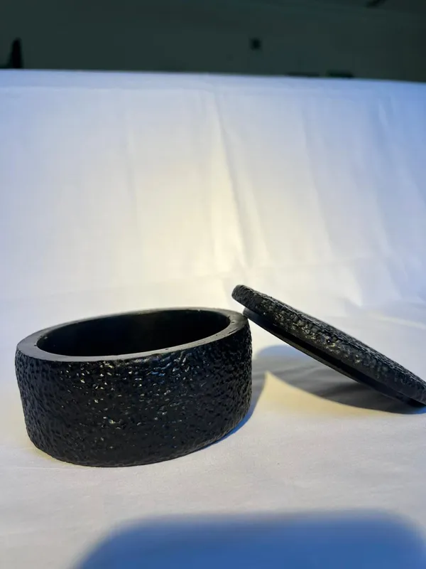 Black_Textured_Round_Storage_Container_With_Lid_Decorative_Trinket_Box