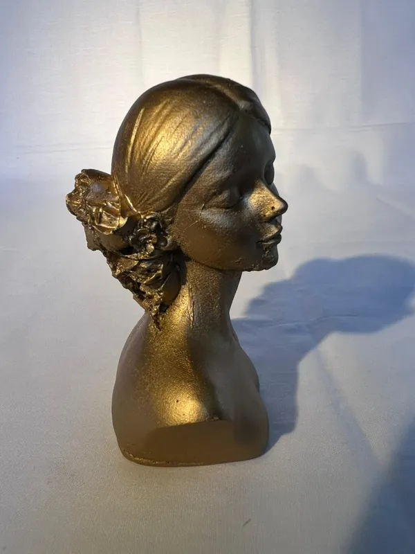Golden_Female_Bust_Decorative_Sculpture_With_Floral_Accent