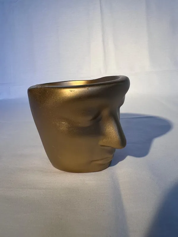 Gold_Face_Shaped_Decorative_Cup_Or_Planter