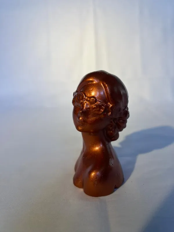 Decorative_Female_Bust_Sculpture_In_Bronze_Finish