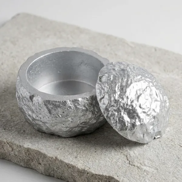 Decorative_Metallic_Sphere_Box_Textured_Silver_Finish_Storage_Container