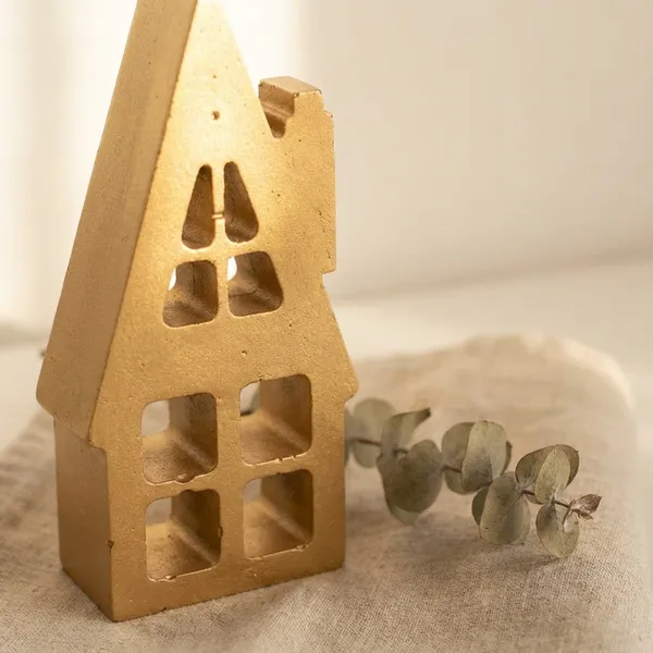 Decorative_Golden_House_Tea_Light_Holder