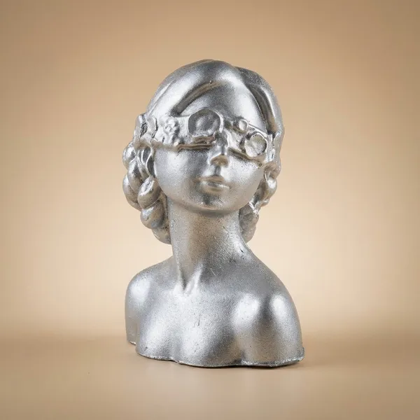Metallic_Silver_Anime_Character_Bust_Sculpture