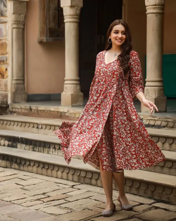Red_Begar_Jaal_Bagru_Print_Angrakha_Dress
