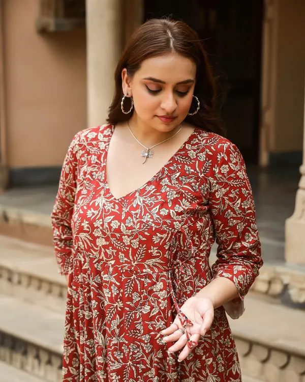 Red_Begar_Jaal_Bagru_Print_Angrakha_Dress