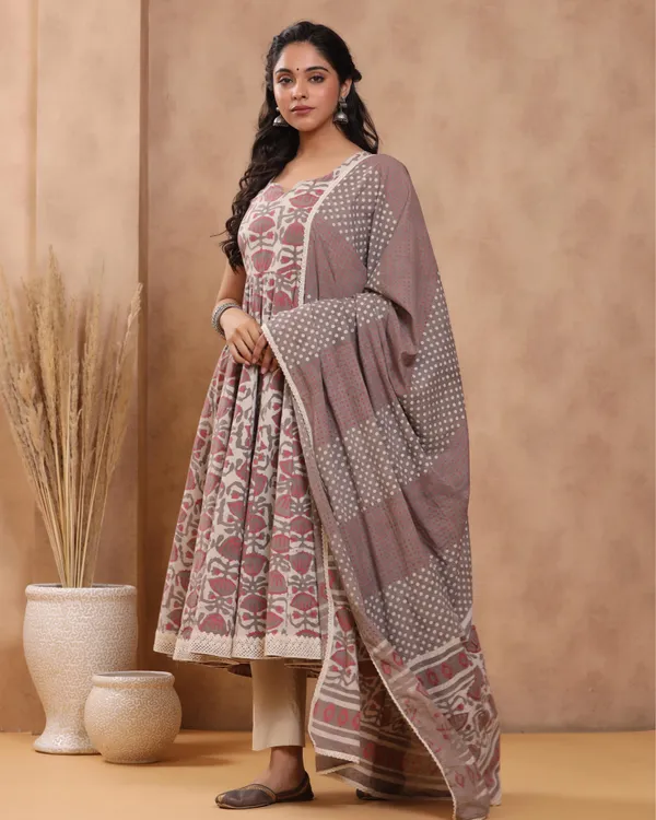 Multicolour_And_Ethnic_Printed_Anarkali_Suit
