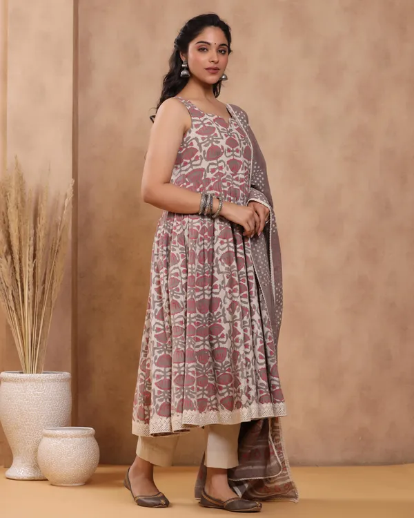 Multicolour_And_Ethnic_Printed_Anarkali_Suit