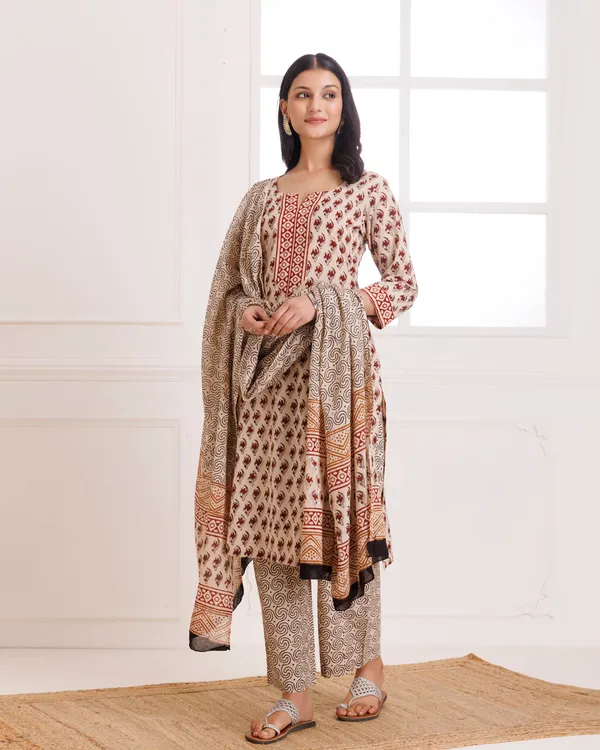 Beige_Bagru_Hand_Block_Printed_Cotton_Suit_Set
