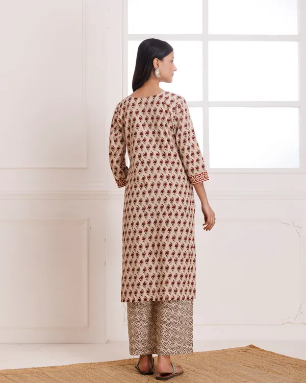 Beige_Bagru_Hand_Block_Printed_Cotton_Suit_Set