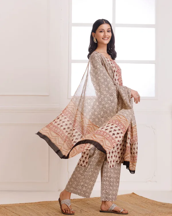 Beige_Bagru_Hand_Block_Printed_Cotton_Suit_Set