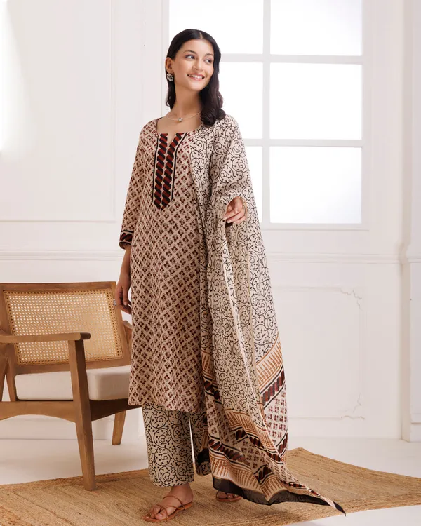 Beige_Bagru_Hand_Block_Printed_Cotton_Suit_Set
