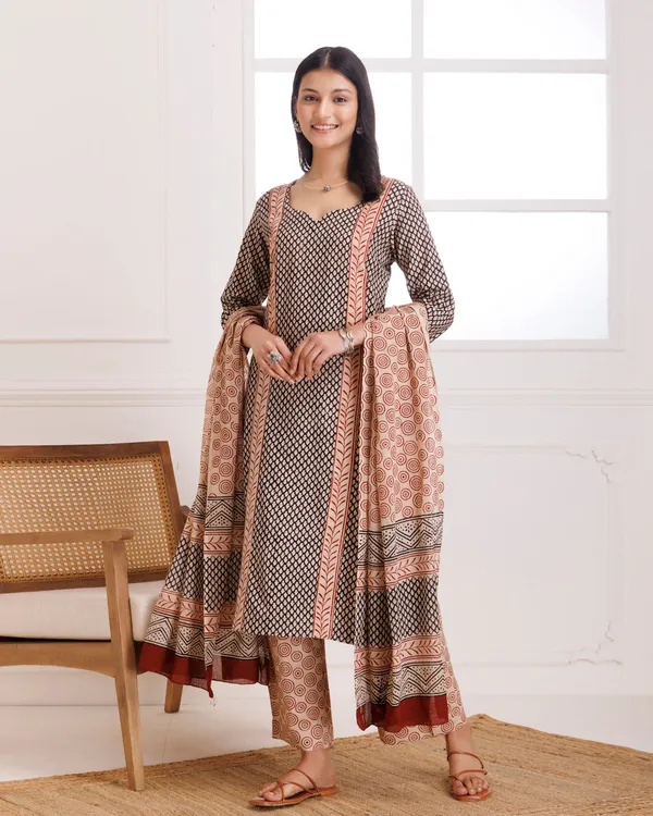 Multicolour_Bagru_Butti_Hand_Block_Printed_Cotton_Suit_Set
