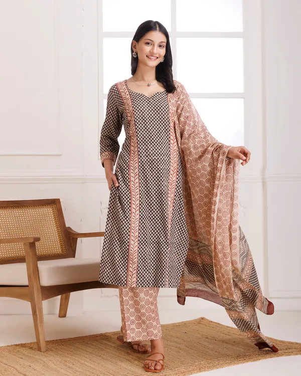 Multicolour_Bagru_Butti_Hand_Block_Printed_Cotton_Suit_Set