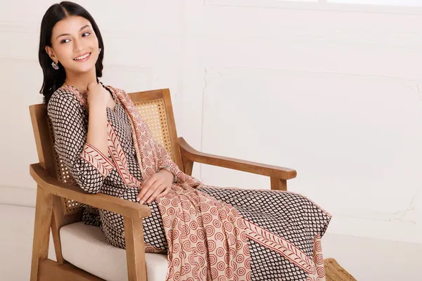 Multicolour_Bagru_Butti_Hand_Block_Printed_Cotton_Suit_Set
