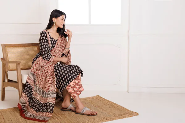 Black_Bagru_Hand_Printed_Cotton_Suit_Set