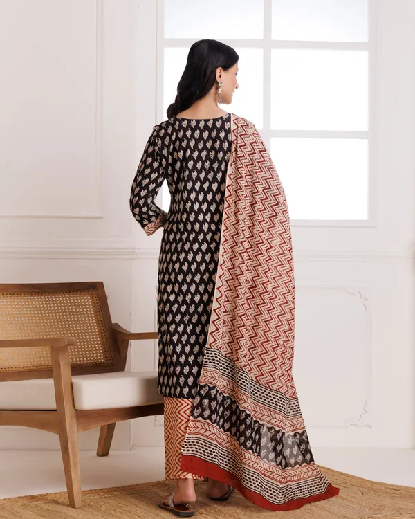 Black_Bagru_Hand_Printed_Cotton_Suit_Set