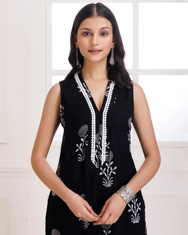 Black_Butta_Hand_Block_Print_Moonga_Suit_Set