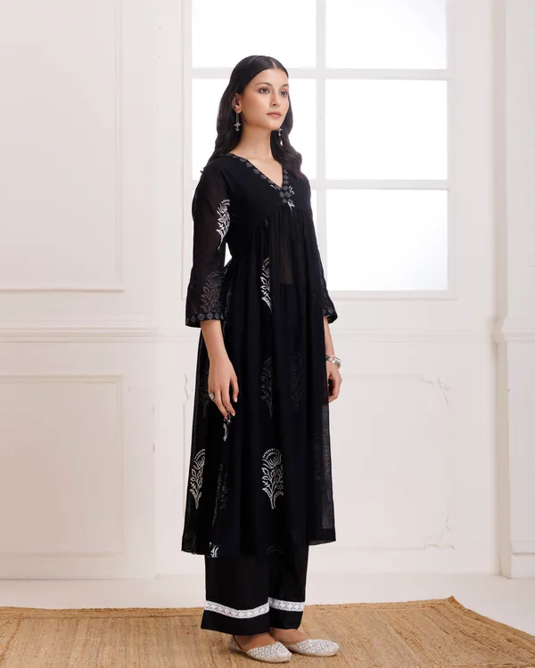 Black_Butta_Hand_Block_Printed_Moonga_Cotton_Gathesuit_Set