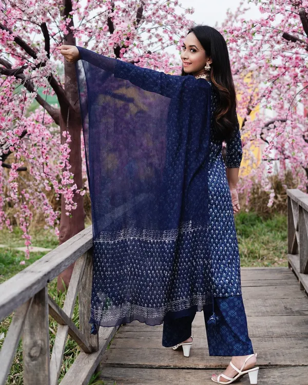 Navy_Blue_Block_Butti_Print_Cotton_Kurta_Pant_Set