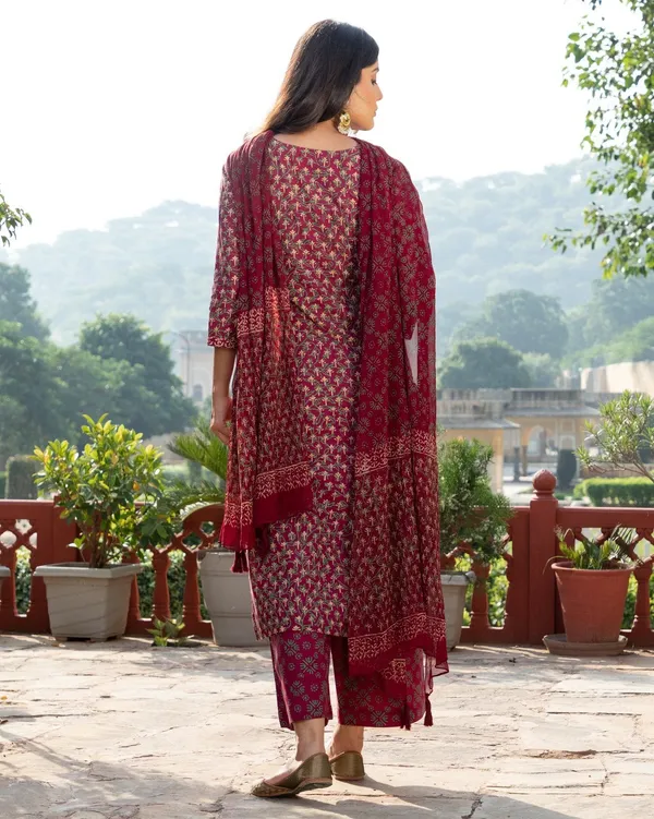 Maroon_Burgundy_Block_Butti_Print_Kurta_Pant_Suit_Set
