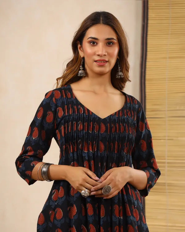 Black_Dabu_Hand_Block_Printed_Cotton_Pleated_Kurti