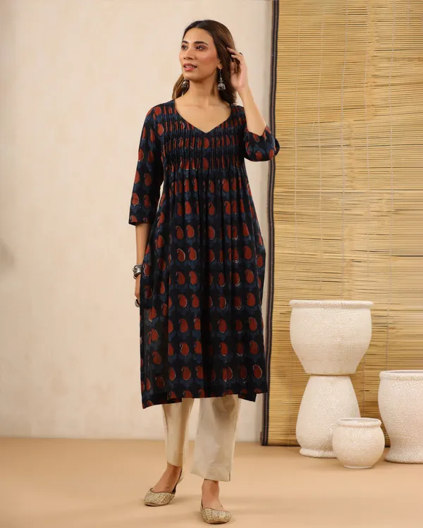 Black_Dabu_Hand_Block_Printed_Cotton_Pleated_Kurti
