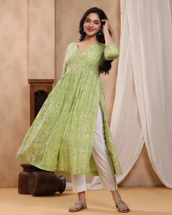 Green_Dabu_Hand_Block_Printed_Cotton_Gathekurti