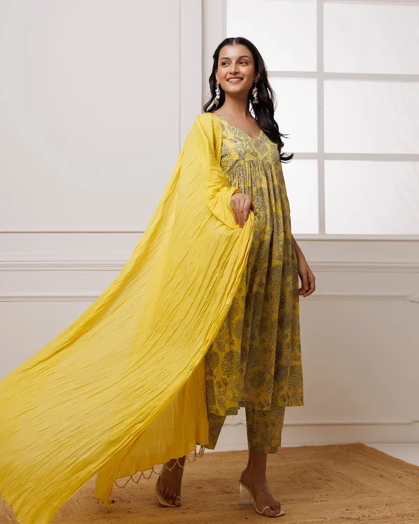 Yellow_Ghazal_Dabu_Hand_Block_Printed_Mul_Gathesuit_Set