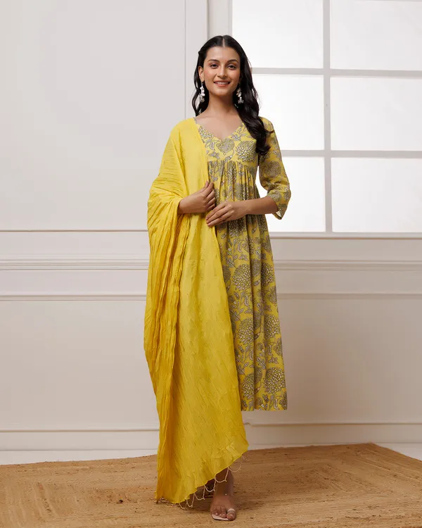 Yellow_Ghazal_Dabu_Hand_Block_Printed_Mul_Gathesuit_Set