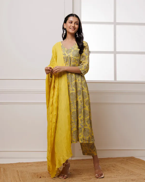 Yellow_Ghazal_Dabu_Hand_Block_Printed_Mul_Gathesuit_Set